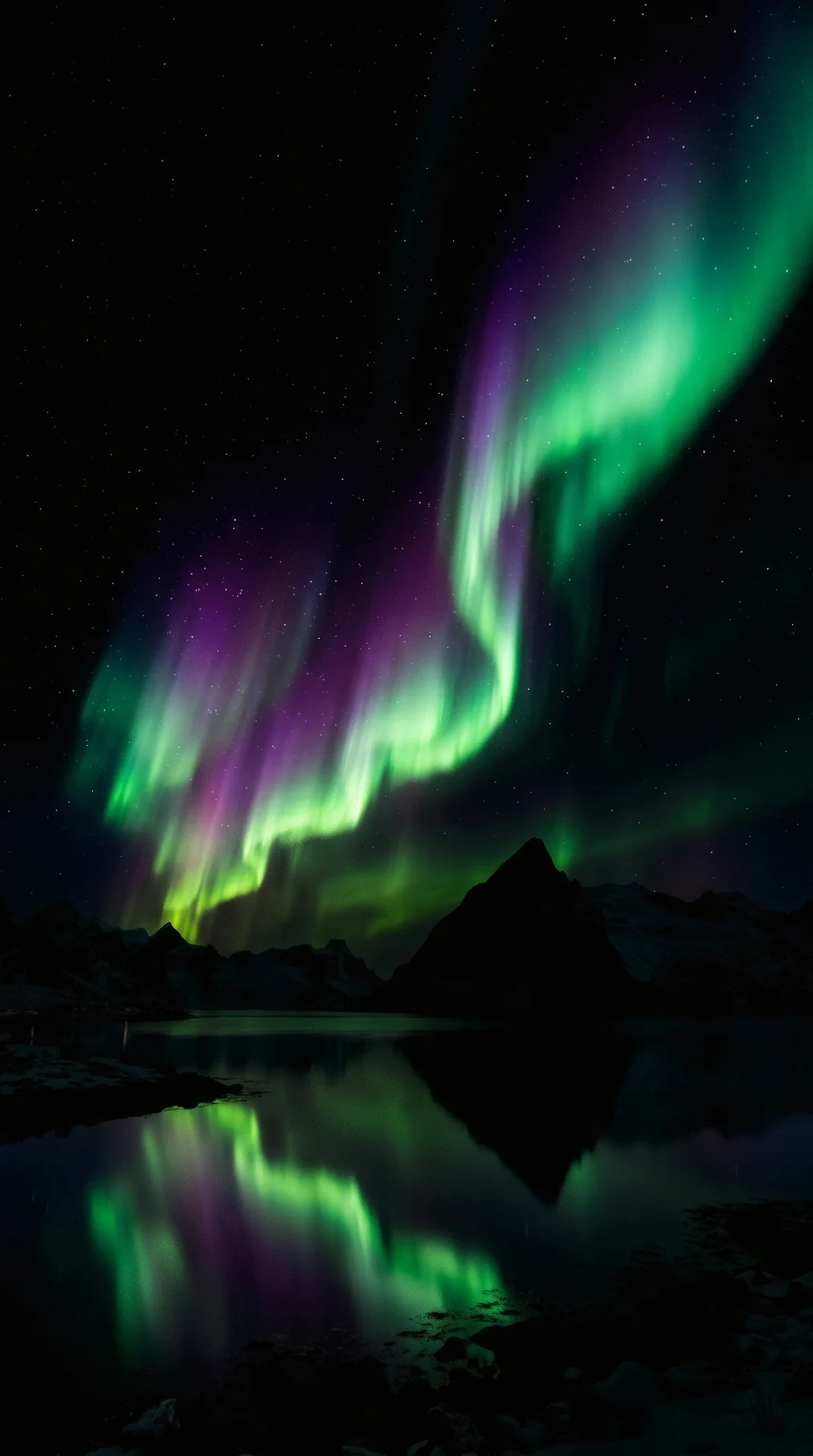 Emerald Aurora Borealis Arctic Fjord True Black AMOLED 4K Wallpaper - Free 4K mobile Wallpaper